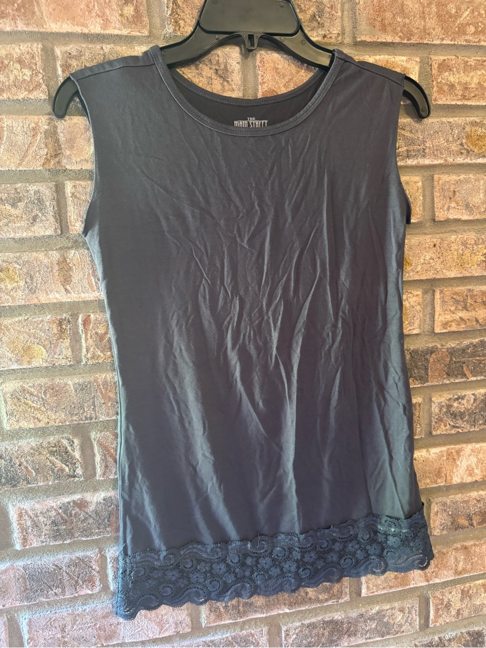 Women's gray Sleeveless Lace-Hem Tank